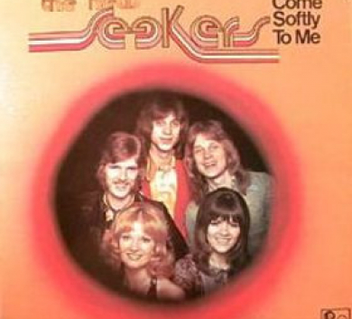 The New Seekers – Come Softly To Me